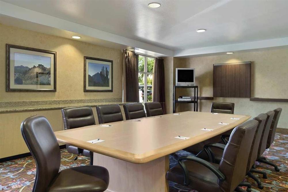 Homewood Suites Phoenix-Metro Center Business photo